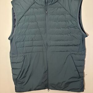 Lululemon Men's Puffer Vest- Down for it all vest